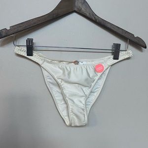 🔸 Forever 21 🔸 cheeky bikini bottoms